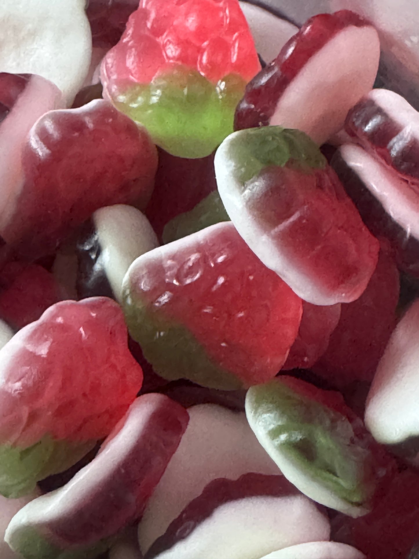 Strawberries and cream 100g