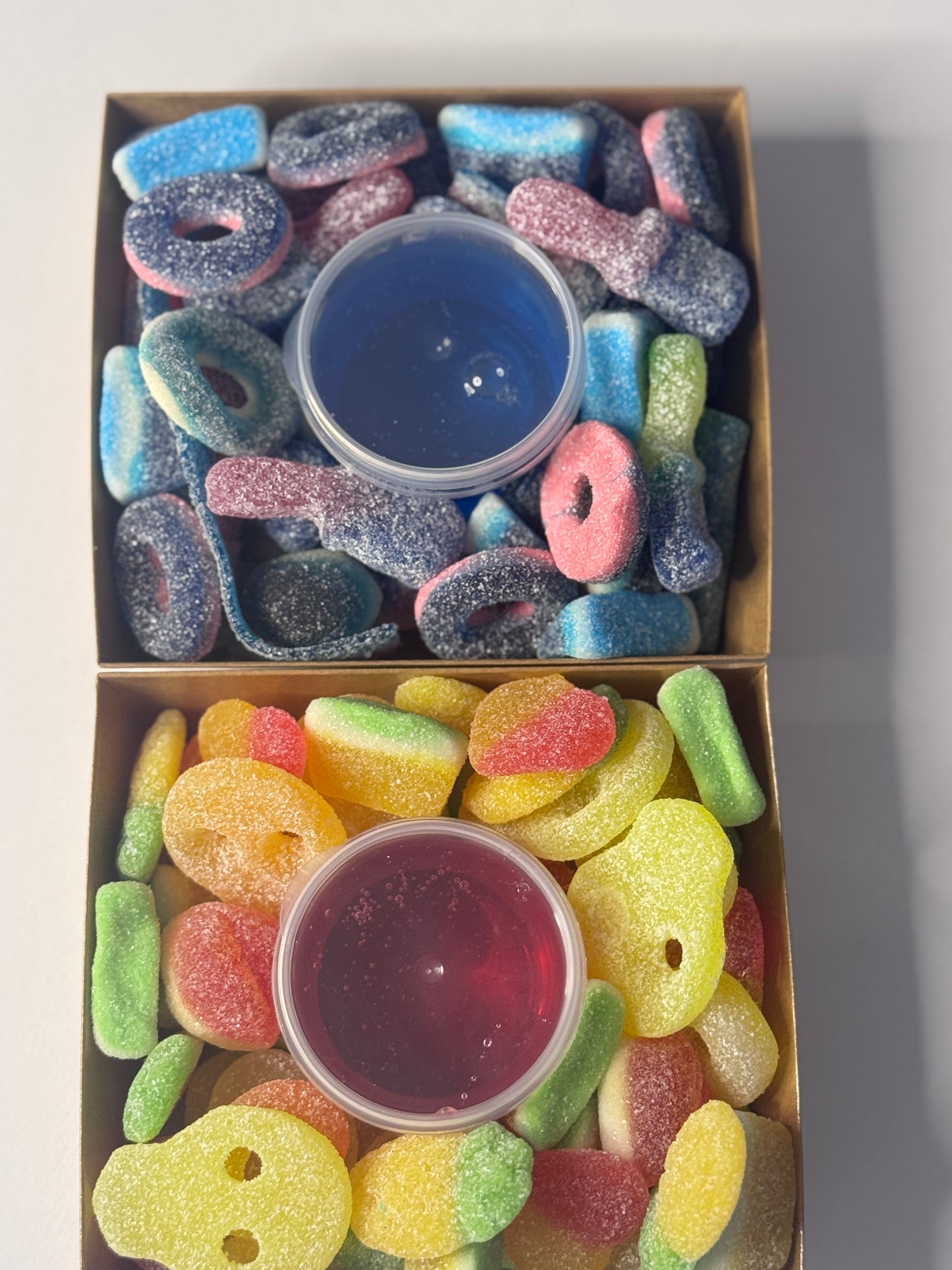 Sweet box with dip