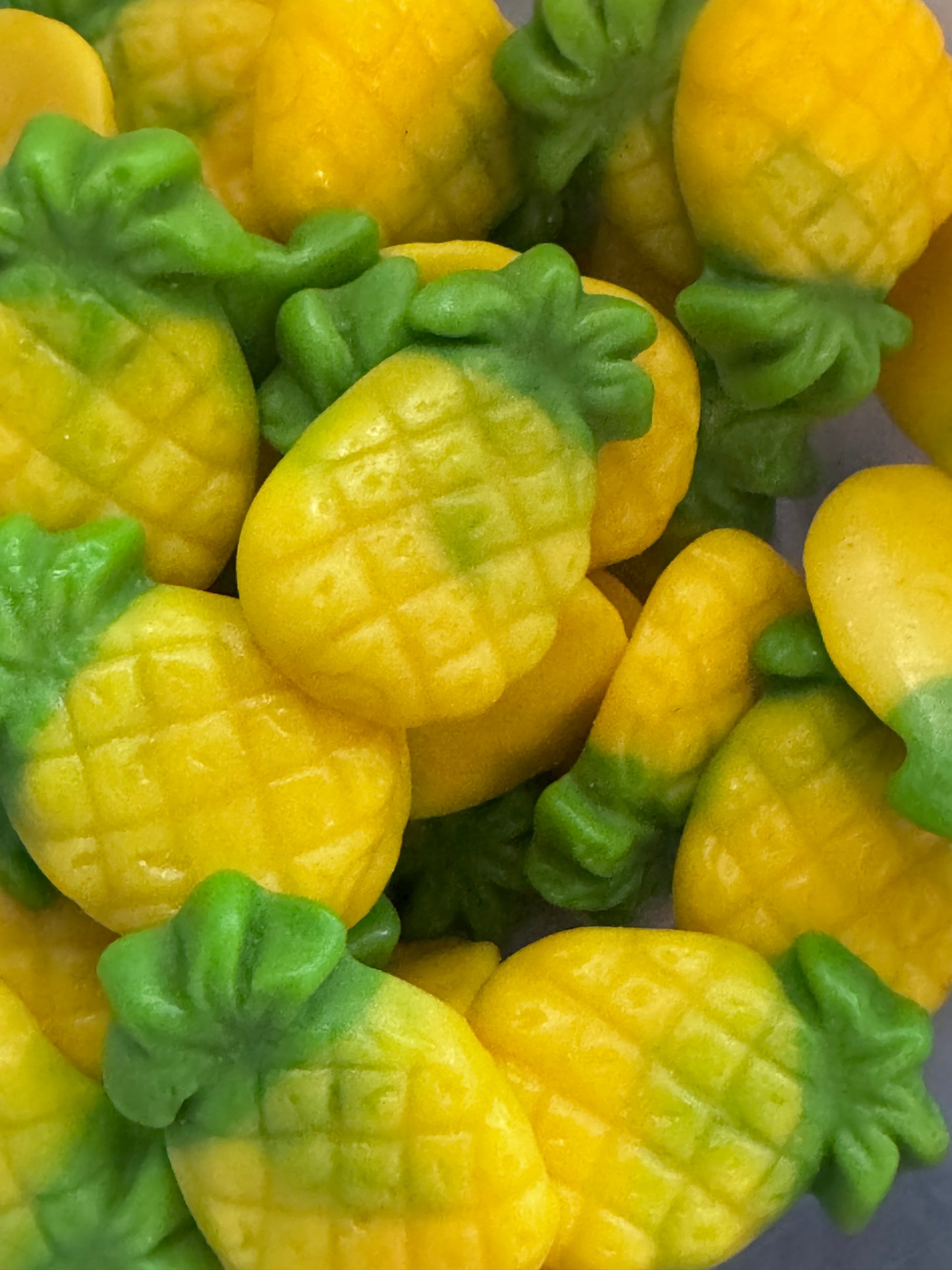 Gummy pineapples 100g