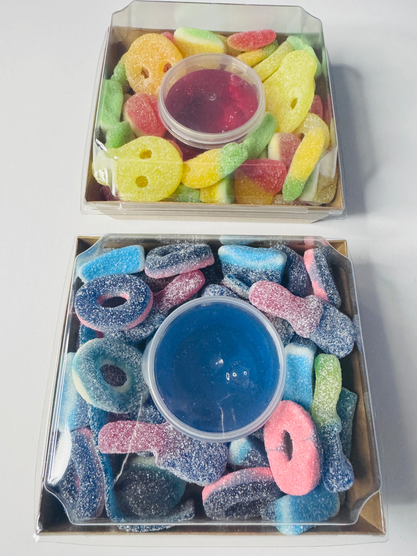Sweet box with dip
